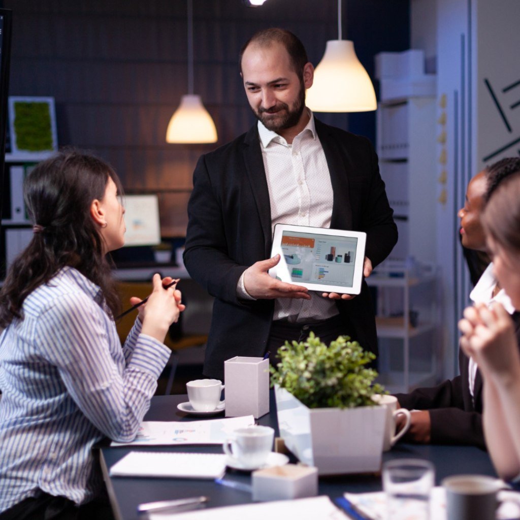 Entrepreneur businessman showing company strategy Entrepreneur businessman showing company strategy